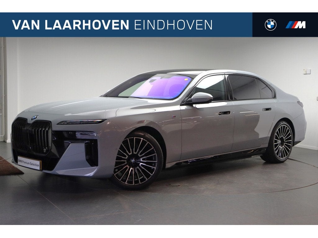 BMW i7 eDrive50 High Executive M Sport / Panoramadak / Stoel, Auto's, BMW, Achterwielaandrijving, Gebruikt, Zwart, Met garantie (alle)