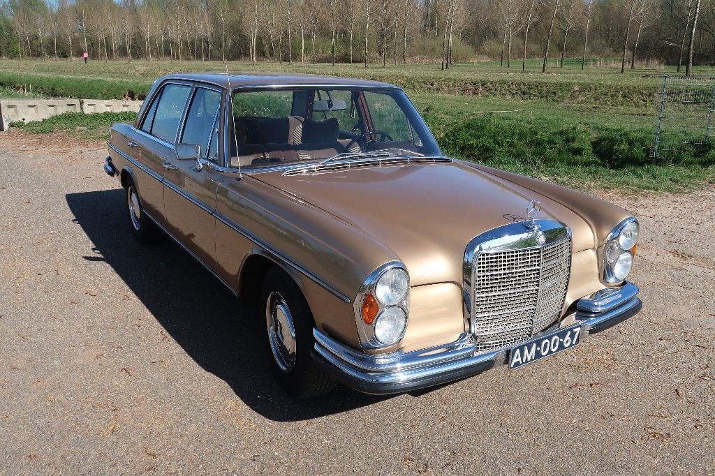 Mercedes-Benz Mercedes 1969 Goudkleurig Automaat, Auto's, Automaat, 1520 kg, Bruin, 2717 cc