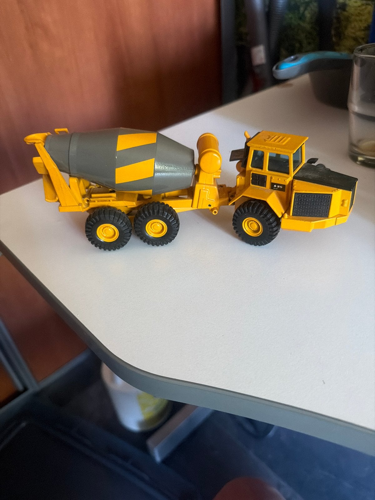 Speelgoed Betonmixer Vrachtwagen - Geel/Grijs, Hobby en Vrije tijd, Ophalen of Verzenden, Gebruikt