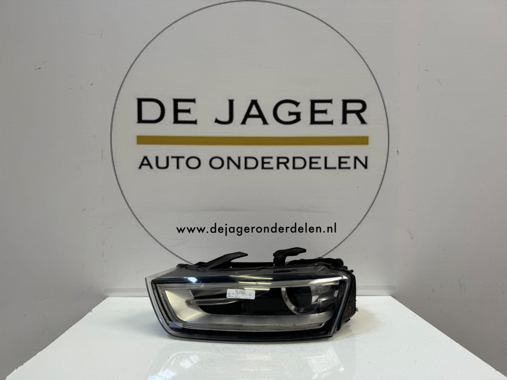 AUDI Q3 8U0 XENON LED KOPLAMP LINKS 8U0941005, Gebruikt, AUDI AG, Auto-Union-Strasse 1
85045  Ingolstadt, DE, Kundenbetreuung@audi.de