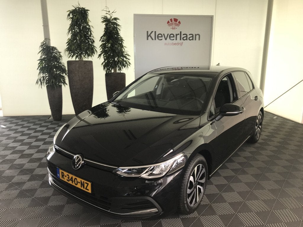 Volkswagen Golf 1.5 TSI Active | Climate control | Apple car, Voorwielaandrijving, 12 maanden, Stof, 1498 cc