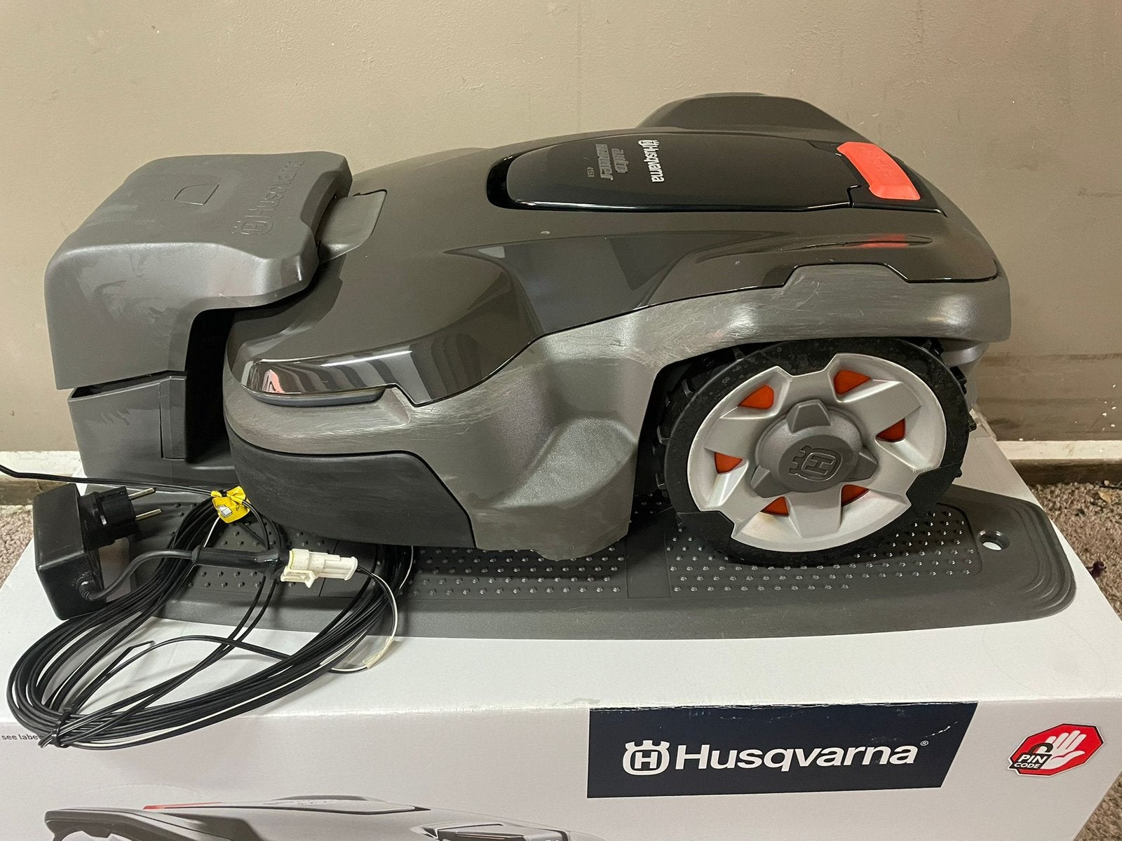Husqvarna 415x met zeer weinig uren 2854, Tuin en Terras, Ophalen of Verzenden, Zo goed als nieuw, 50 cm of meer