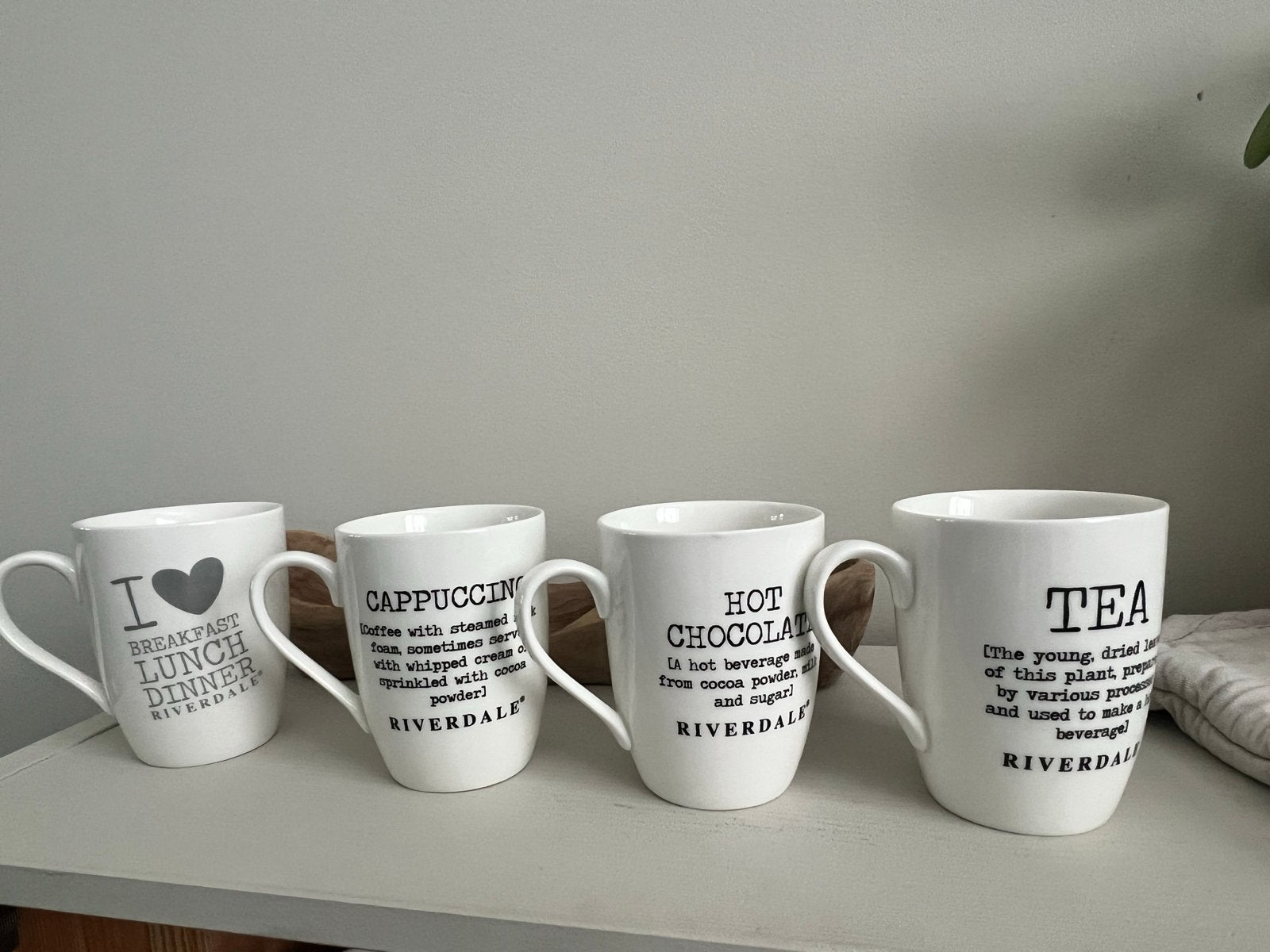 Riverdale Mokken Set - Koffie, Thee, Chocolade, Ontbijt, Ophalen of Verzenden, Zo goed als nieuw, Modern, Wit