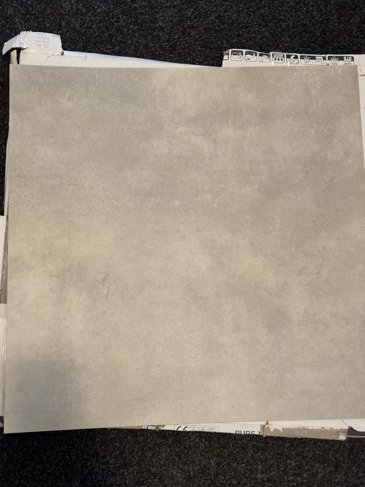 27 PVC beige Pure Tile 60,96x60,96 cm - Nieuw in doos, Ophalen, Nieuw, 10 m² of meer, Vloertegels