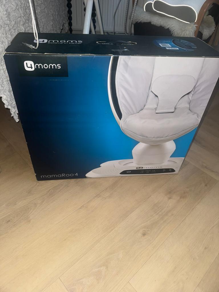 4moms zonder zitverkleiner met doos, Ophalen, Zo goed als nieuw, Met gordel(s) of riempje(s)