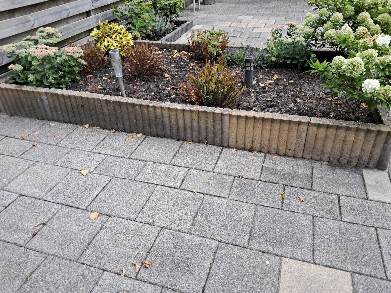 gratis tuiaarde uit bak zelf kruiwagen mee nemen, Ophalen, Hout, 60 cm of meer