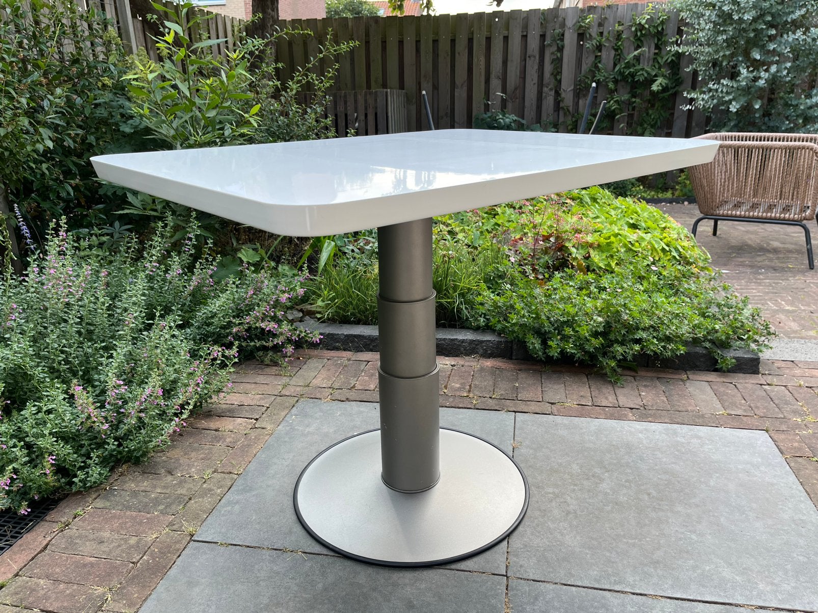 Caravan tafel met lifttafelpoot - wit hoogglans, Ophalen, Zo goed als nieuw