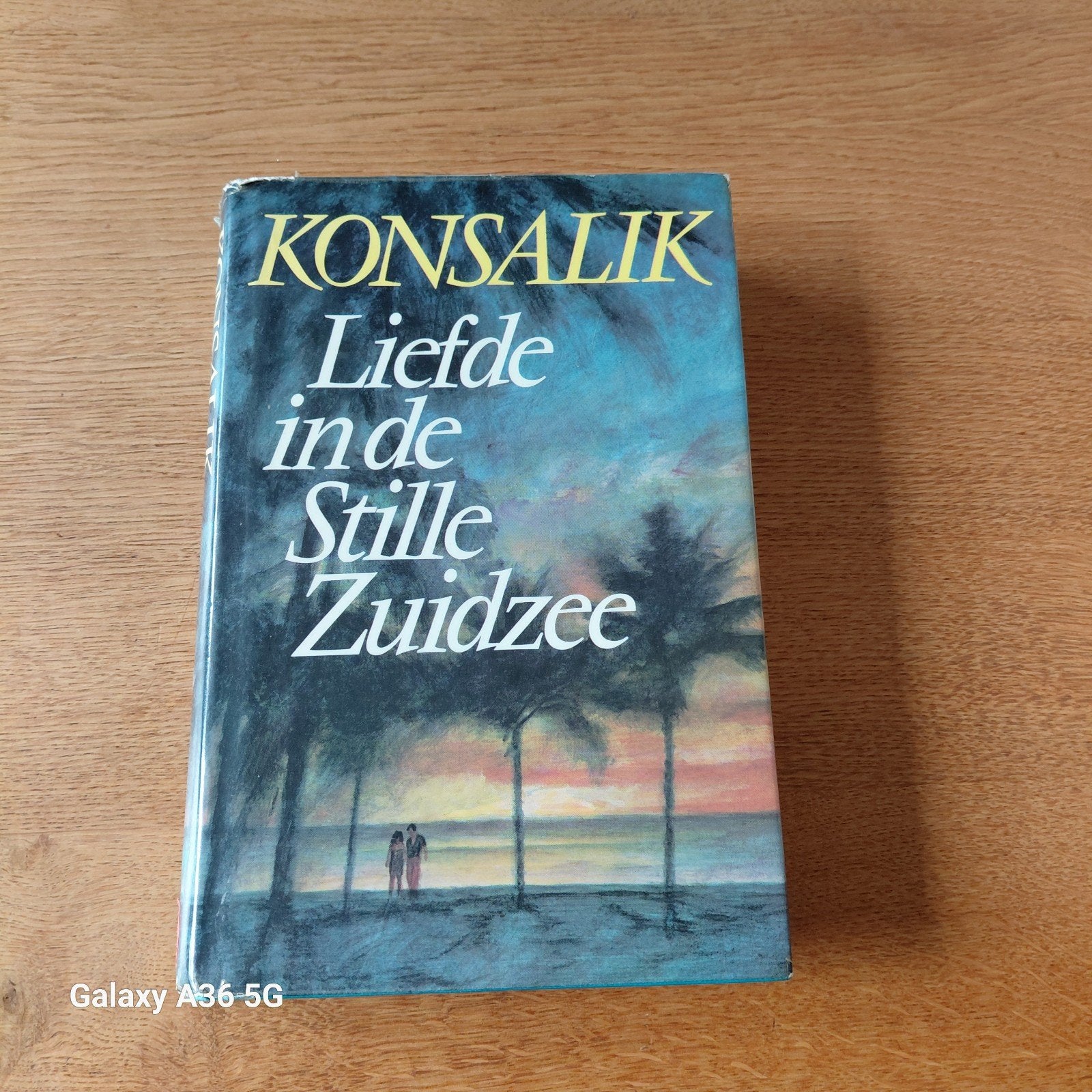Konsalik - Liefde in de Stille Zuidzee, Ophalen of Verzenden, Gelezen, Konsalik, Europa overig