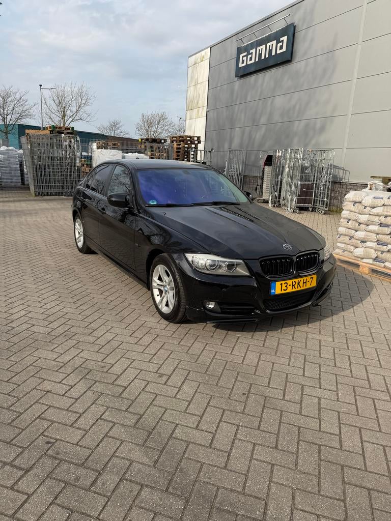 BMW 3-Serie 2.0 I 320 2011 Zwart, 1345 kg, Achterwielaandrijving, 1995 cc, 4 cilinders