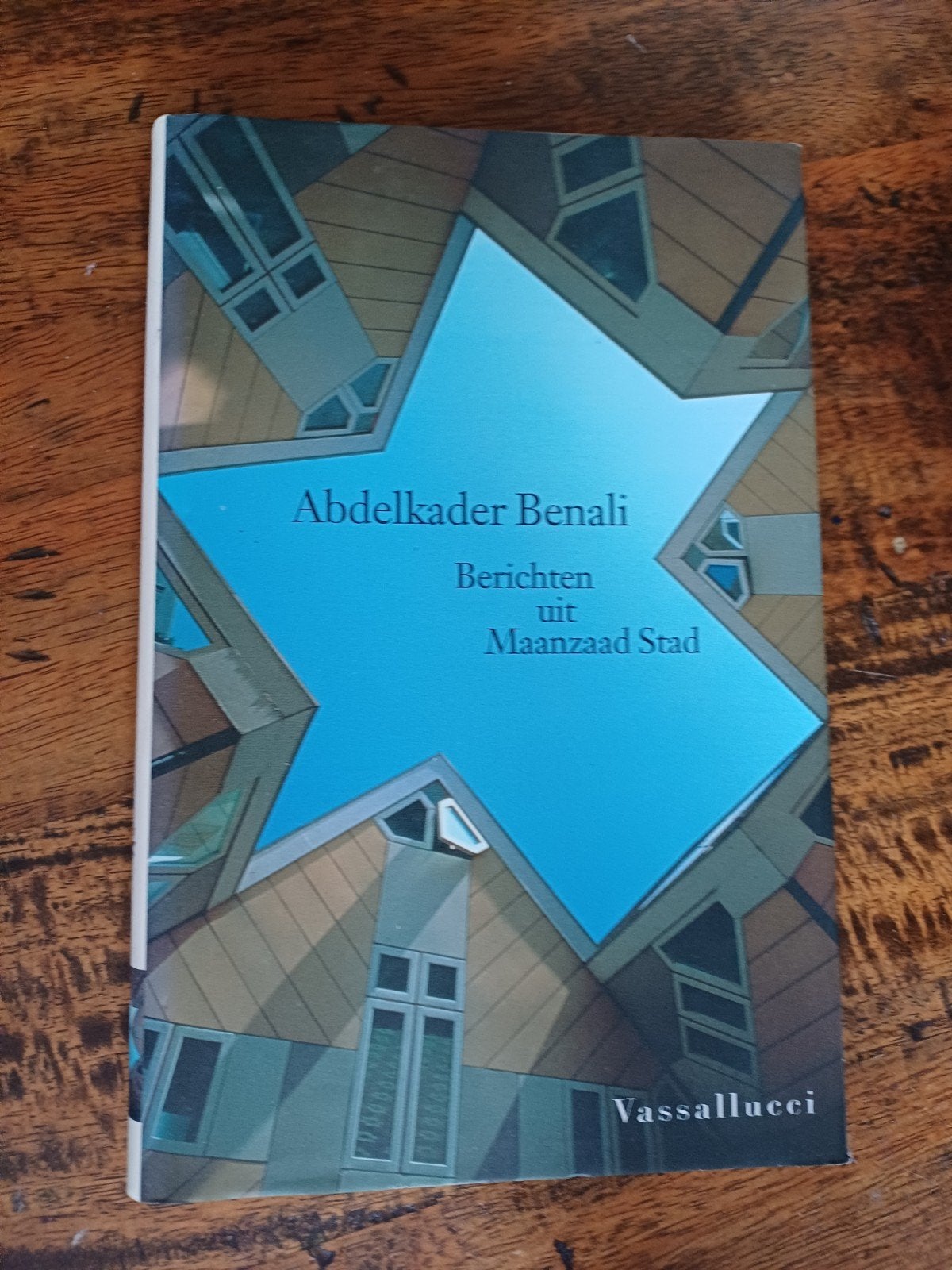 Abdelkader Benali - Berichten uit Maanzaad Stad, Ophalen of Verzenden, Zo goed als nieuw, Abdelkader Benali