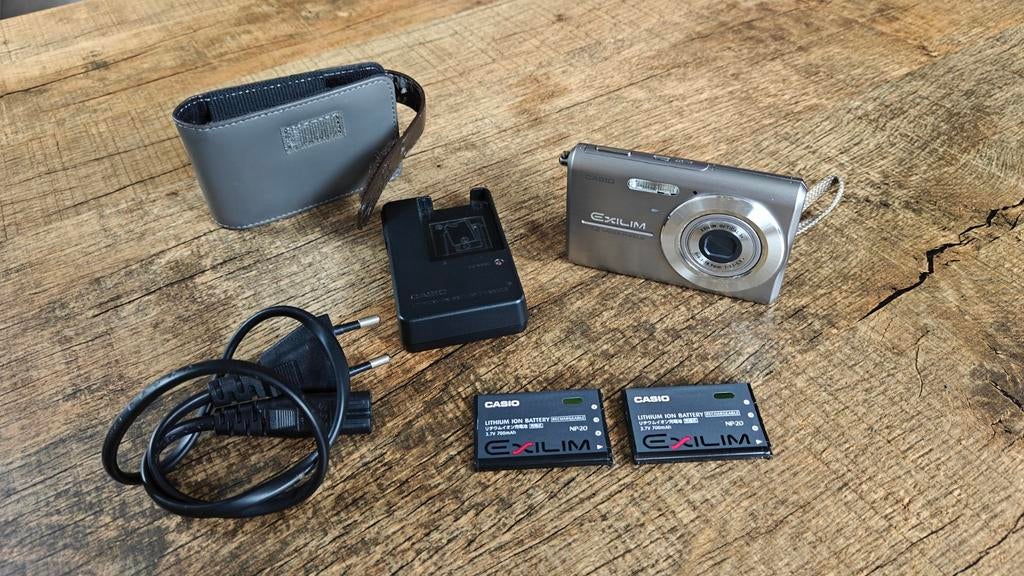 Casio Exilim Megapixel Digitale Camera met Accessoires, Audio, Tv en Foto, Fotocamera's Digitaal, Gebruikt, Compact, Overige Merken