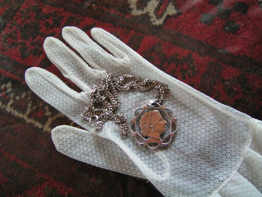 Zilveren Hanger Juliana en een Zilveren Kinder Ringetje, Antiek en Kunst, Antiek | Goud en Zilver, Ophalen of Verzenden, Zilver
