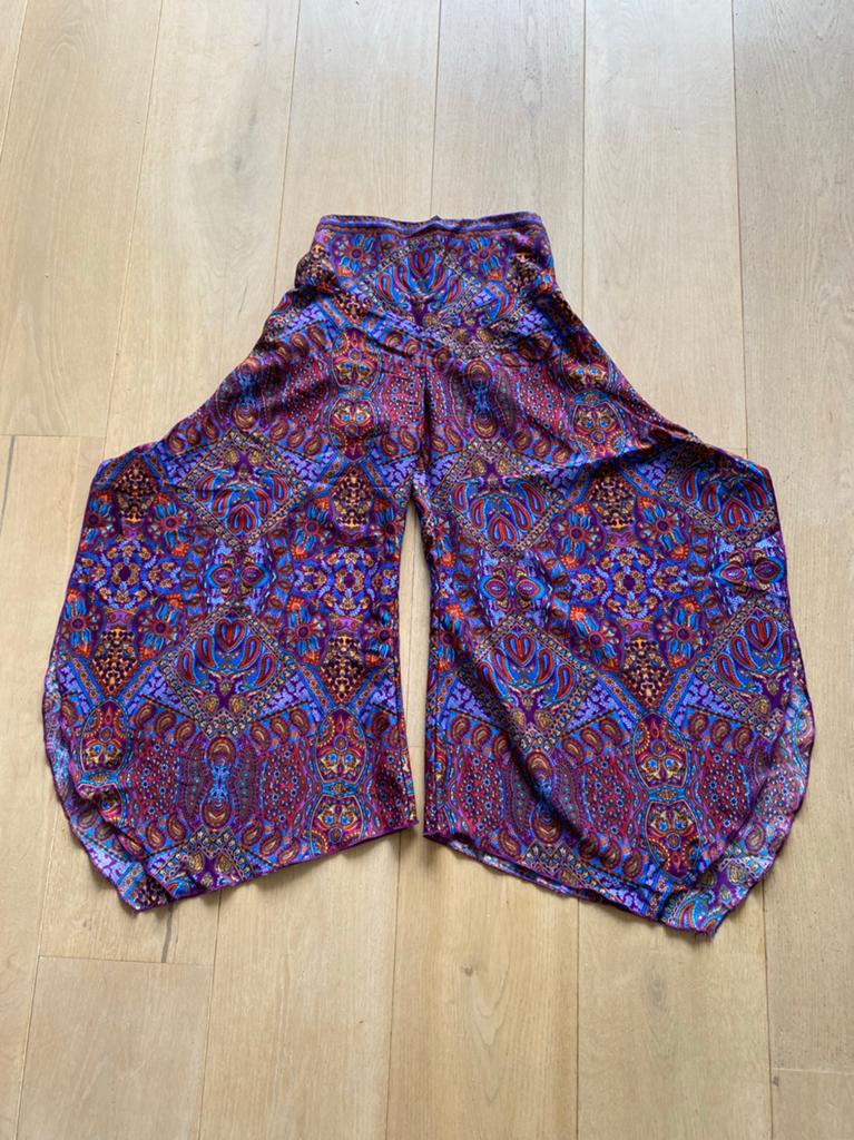 Broekrok harembroek zijde one size nieuwstaat, Kleding | Dames, Maat 38/40 (M), Paars, Ophalen of Verzenden, Zo goed als nieuw