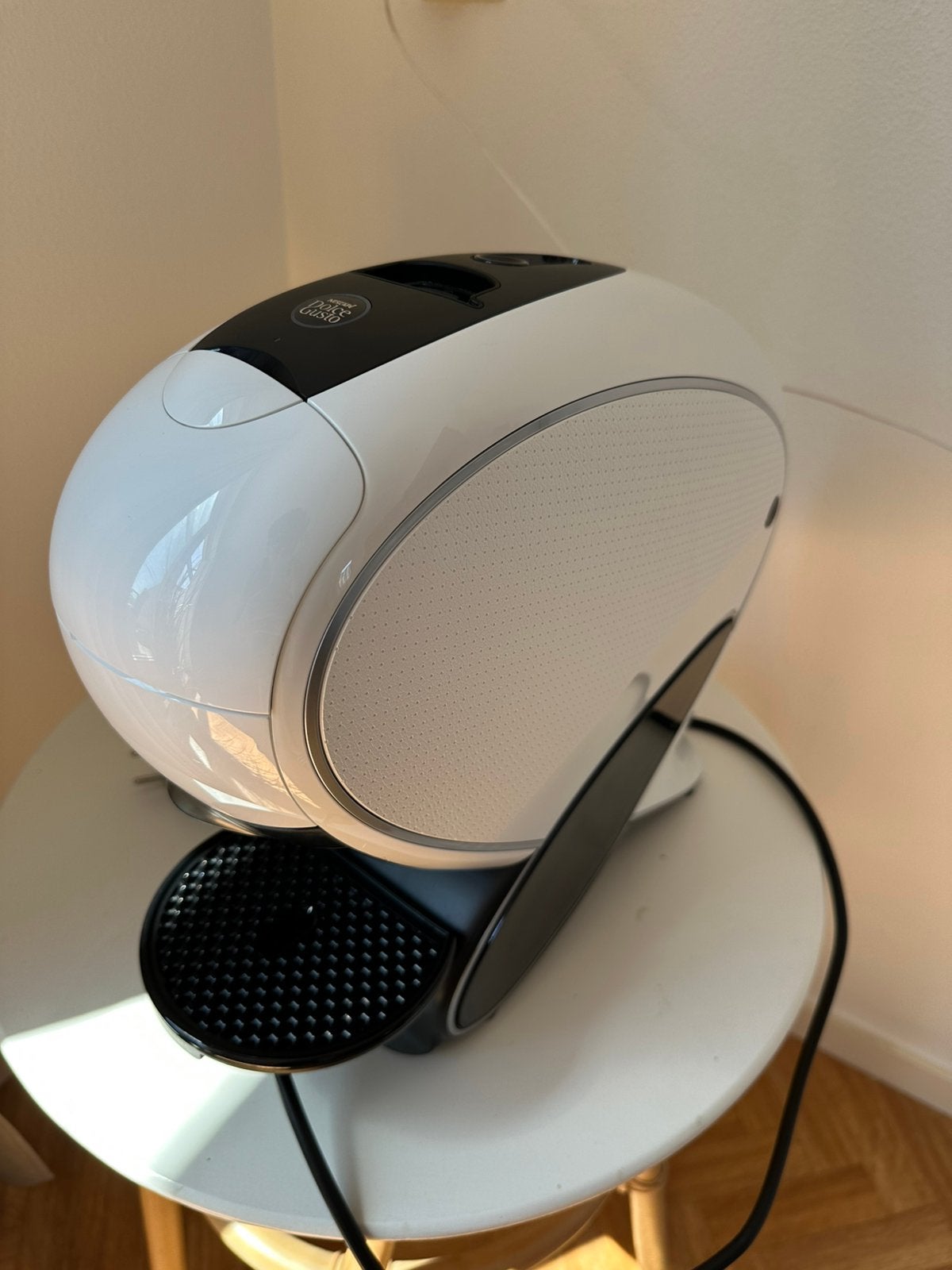 Dolce Gusto Neo (Wit) *MOET WEG*, Witgoed en Apparatuur, Ophalen, Zo goed als nieuw, Koffiemachine