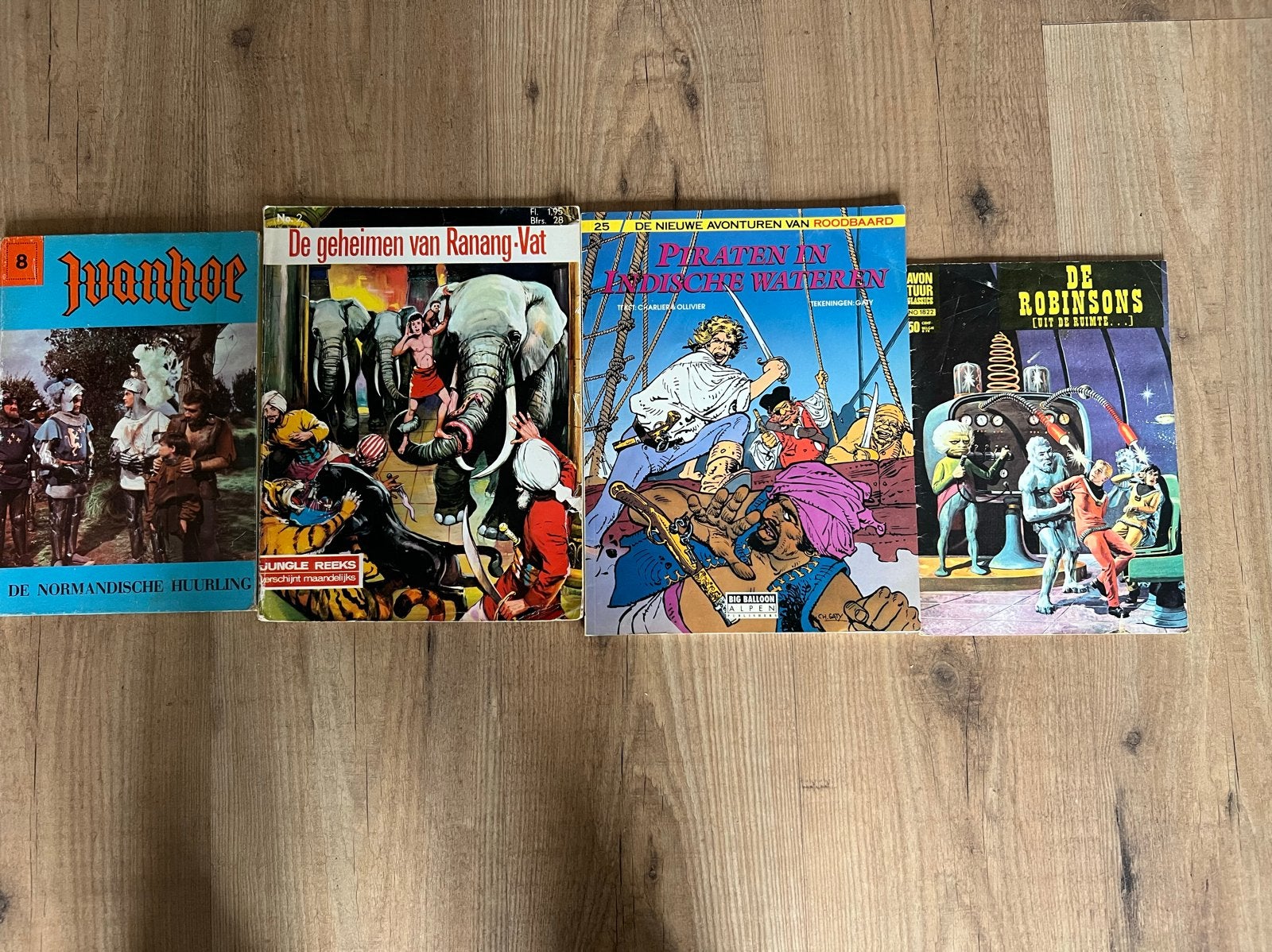 Grote collectie diverse stripboeken en comics, Meerdere stripboeken, Ophalen of Verzenden, Gelezen