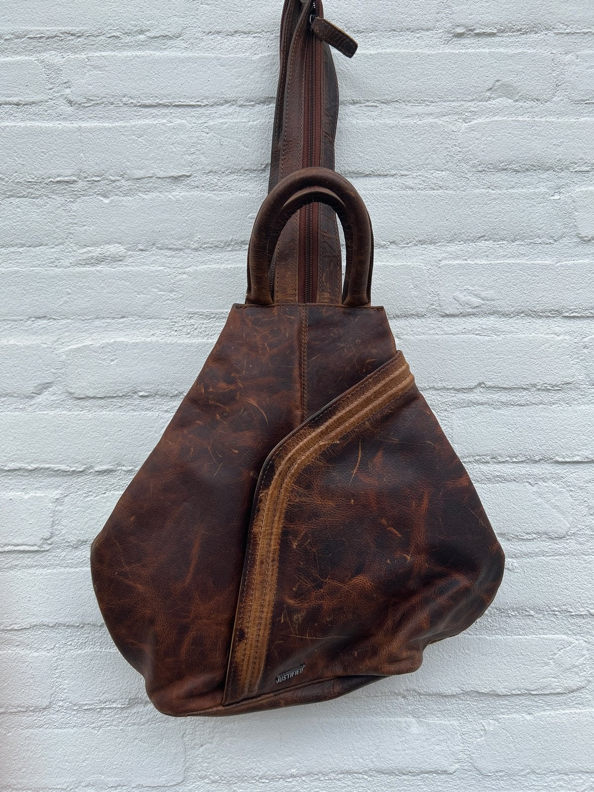 Justified Dames Leren Rugzak / Slingbag - Zo goed als nieuw, Ophalen of Verzenden, Zo goed als nieuw, Overige merken, 30 tot 45 cm