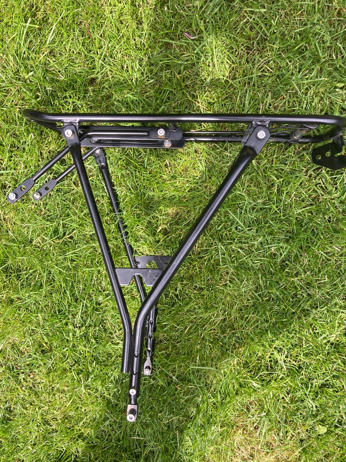 Stevige zwarte fietsendrager voor achterop de fiets, Fietsen en Brommers, Fietsaccessoires | Bagagedragers, Ophalen, Gebruikt