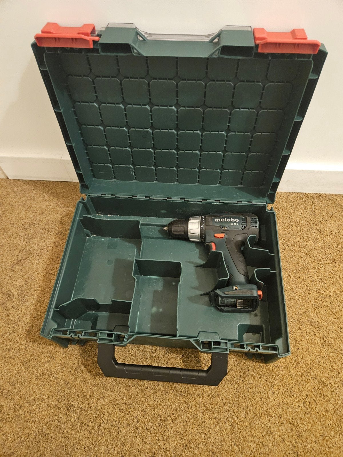 Foto 2 van metabo 18V accuboormachine