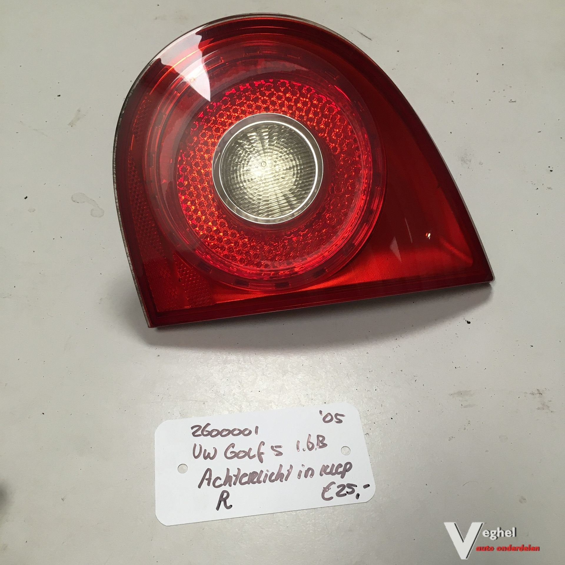 Vw Golf 5 1.6B 2005 5drs 2600001    Achterlicht  Rechtsachte