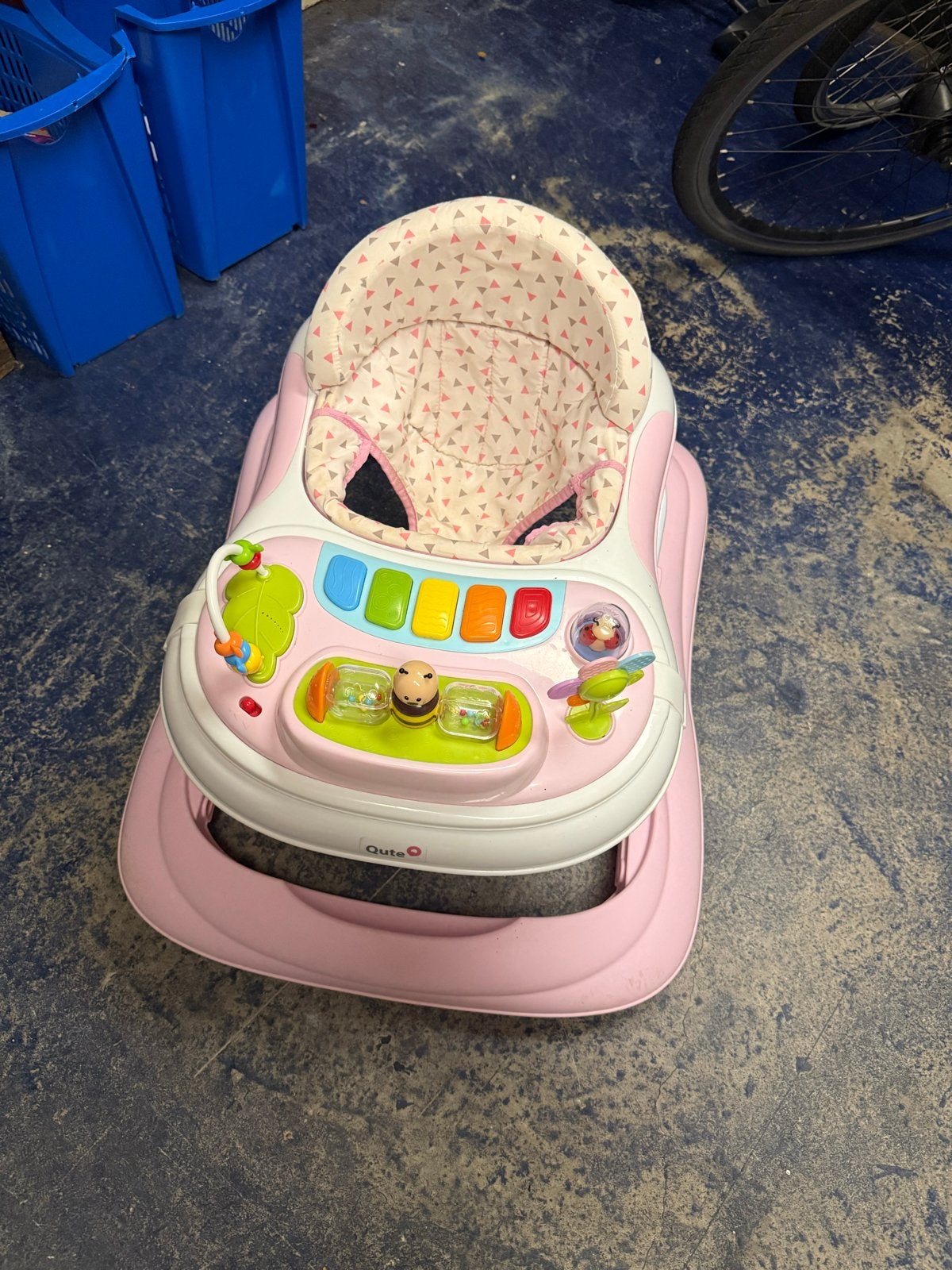 Roze Baby Walker met Speelgoed - Qute, Ophalen, Gebruikt
