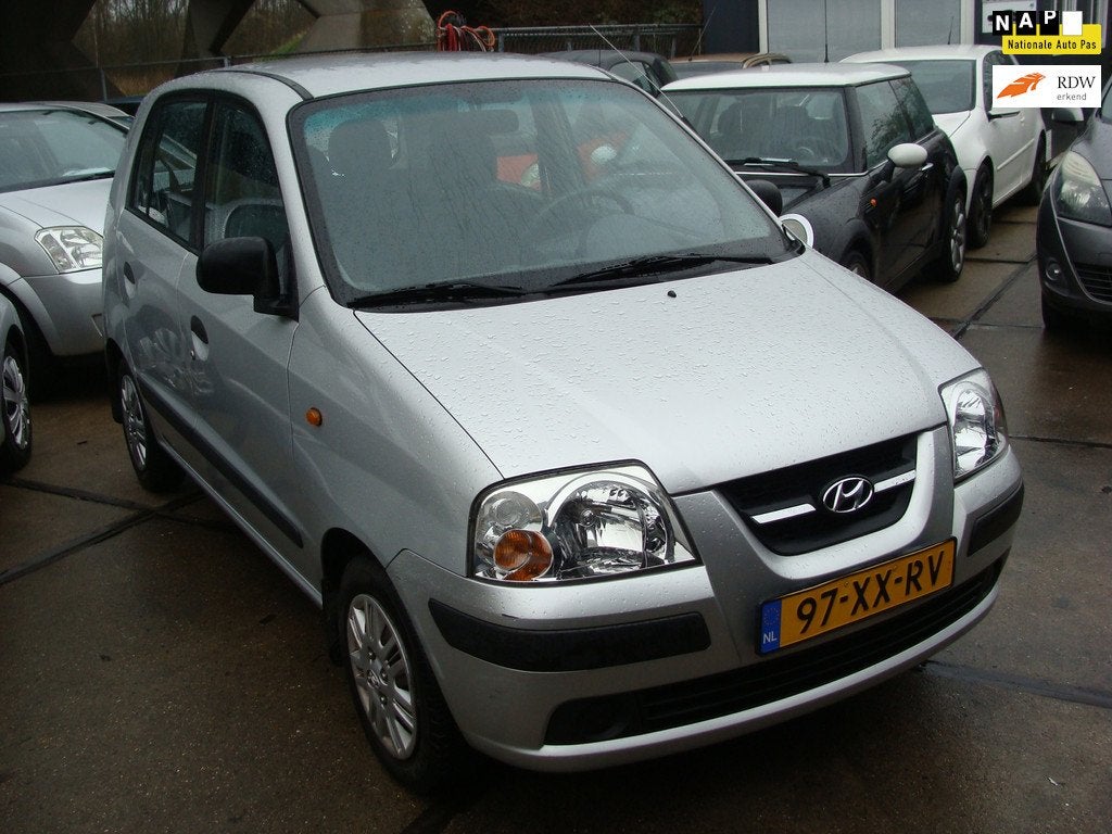 Hyundai Atos 1.1i Active Youngst bekr elek pak nap apk, Auto's, Hyundai, Voorwielaandrijving, 31 €/maand, 4 cilinders, Origineel Nederlands