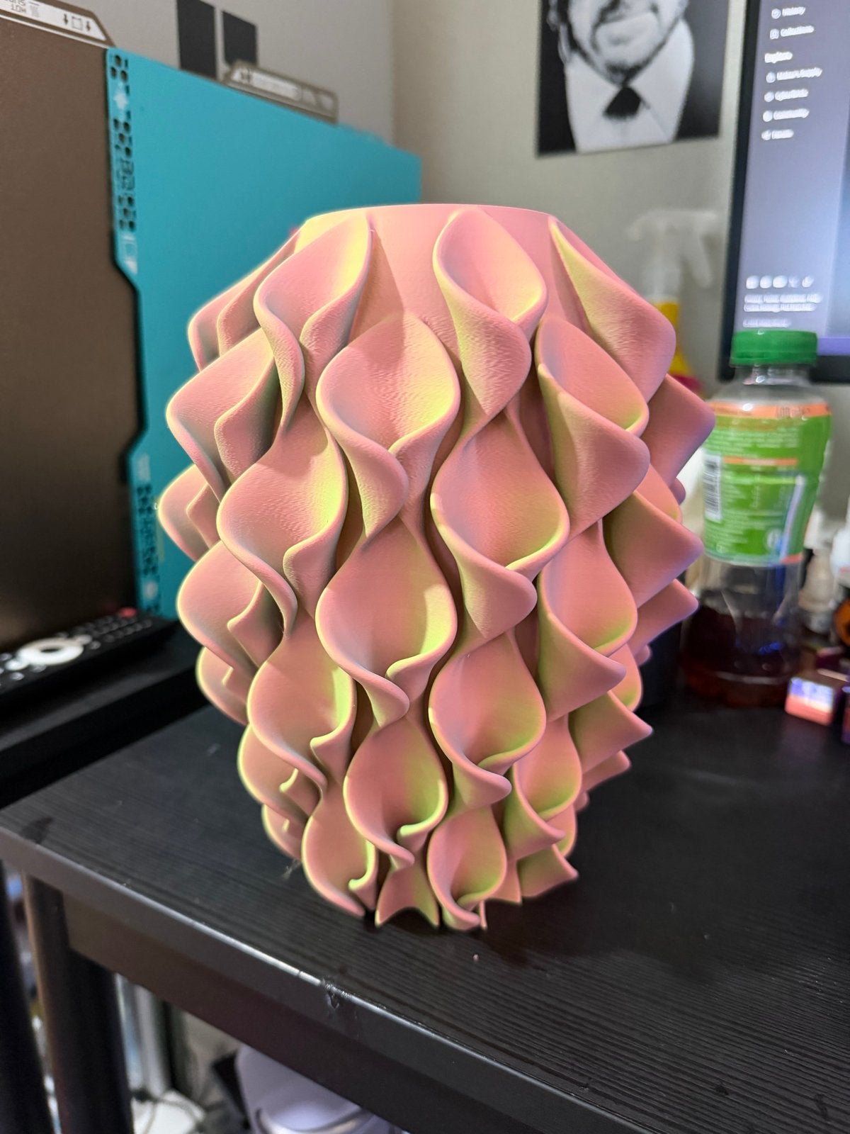 Unieke 3D-geprinte vazen in diverse kleuren en designs, Verzenden