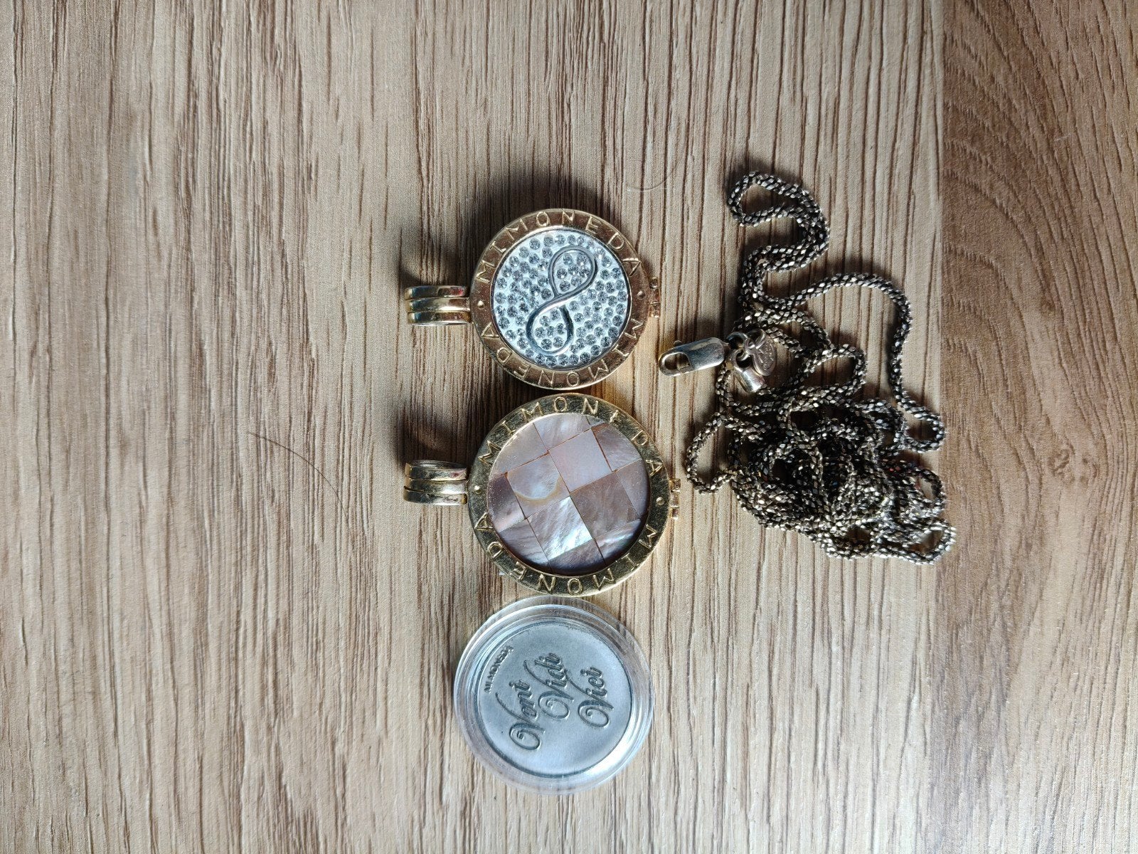 Mi Moneda Vergulde Set met Munten en Ketting, Sieraden, Tassen en Uiterlijk, Ophalen, Overige materialen, Met strass, Zo goed als nieuw
