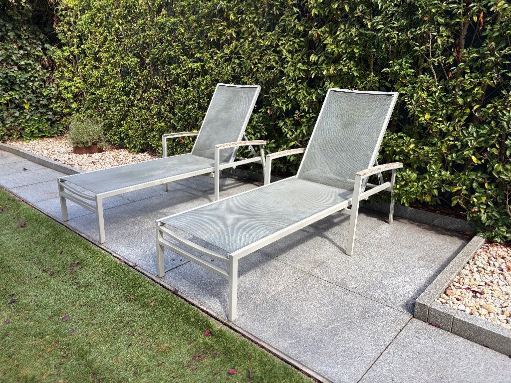Twee ligstoelen, Tuin en Terras, Ophalen, Gebruikt, Aluminium, Verstelbaar