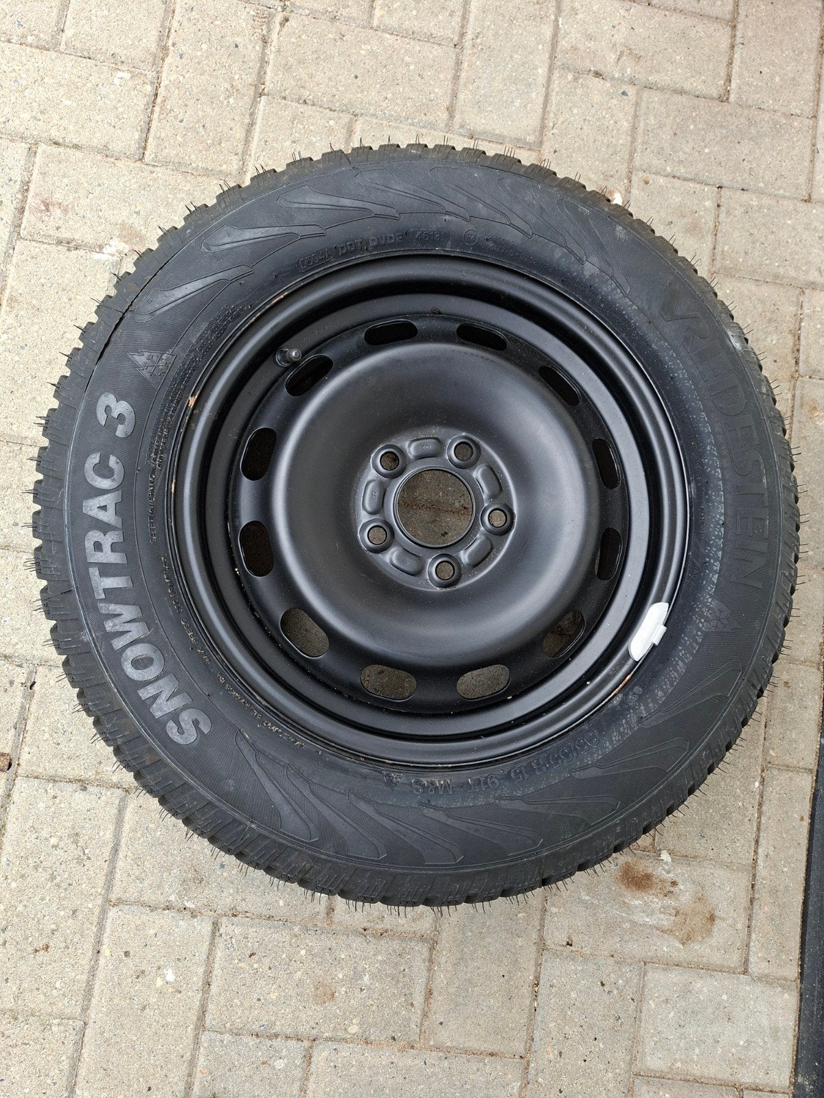 Vredestein Snowtrac 3 met stalen velg 195/65 R15
1x Vredeste, Ophalen, Nieuw