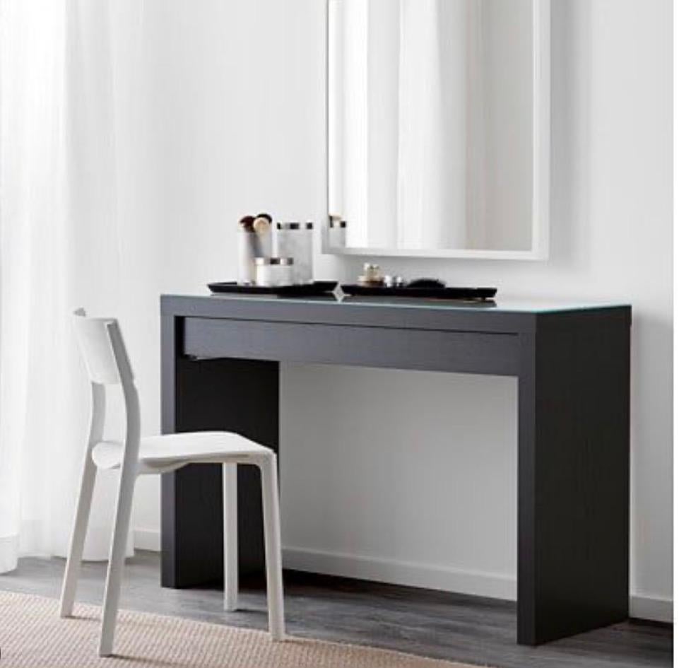 Ikea Malm kaptafel/bureau met glasplaat, Ophalen of Verzenden, Gebruikt, Hout, 100 tot 150 cm