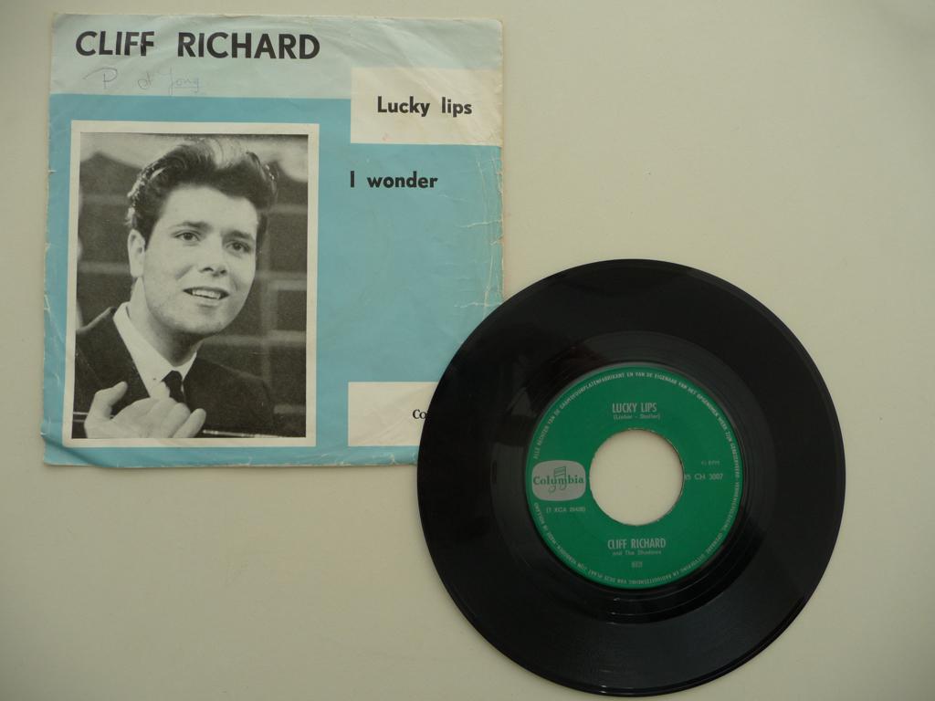 single CLIFF RICHARD - LUCKY LIPS- COLUMBIA REC.1963, Ophalen of Verzenden, Gebruikt, Pop