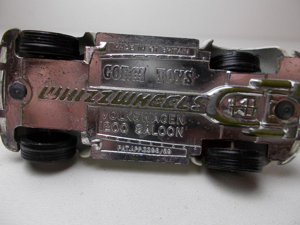 1970 Corgi Toys 373 VOLKSWAGEN 1200 SALOON (DUTCH EXPORT!), Hobby en Vrije tijd, Modelauto's | 1:43, Ophalen of Verzenden, Zo goed als nieuw