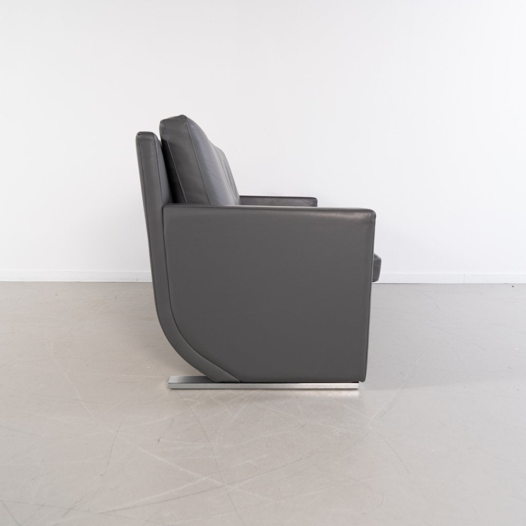 1x Leolux Timandra 2-zits/148cm Bank Donkergrijs Leer, Niet ingevuld, Niet ingevuld, Tweepersoons, 75 tot 100 cm