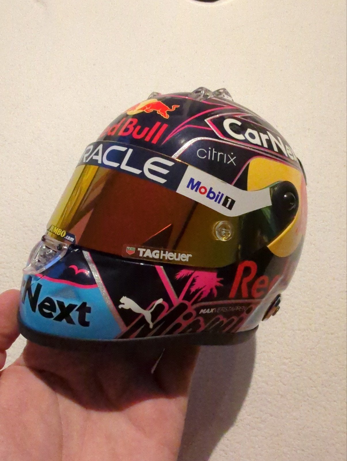 Max Verstappen Miami GP 2022 helm schaalmodel 1:2, Ophalen of Verzenden, Nieuw, Overige typen, Overige merken