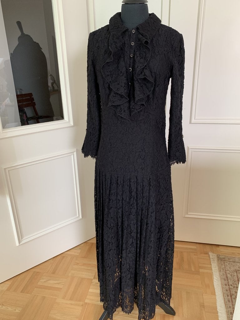 L'Wren Scott Yorkshire Pudding zwart kanten jurk posh label!, Maat 38/40 (M), Verzenden, Zwart, Zo goed als nieuw