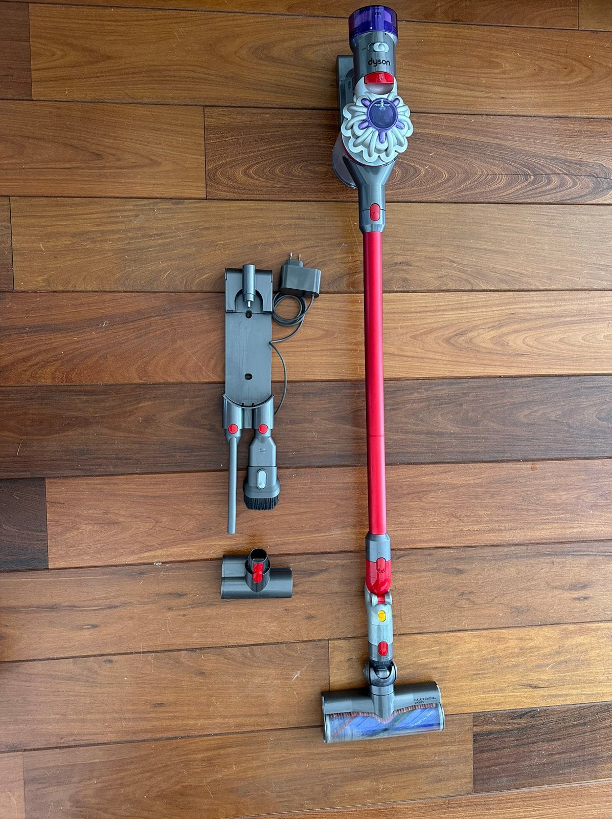 Dyson V8 Extra Steelstofzuiger, Ophalen, Gebruikt, Geschikt voor tapijt, Dyson