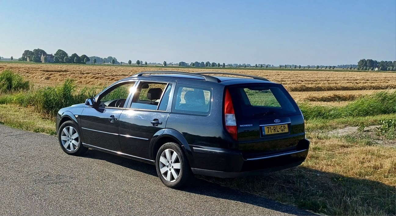Ford Mondeo 1.8 16V 92KW Wagon 2005 Zwart, Auto's, Ford, 4 cilinders, Zwart, Origineel Nederlands, Stationwagon
