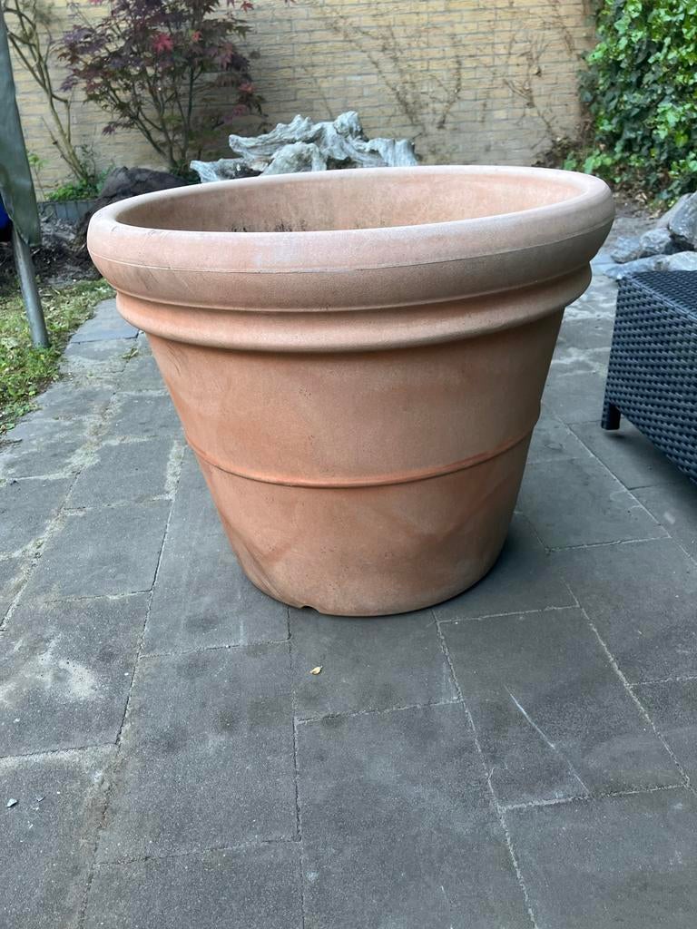 Grote terracotta bloempot van kunststof, Tuin en Terras, Bloempotten, Ophalen of Verzenden