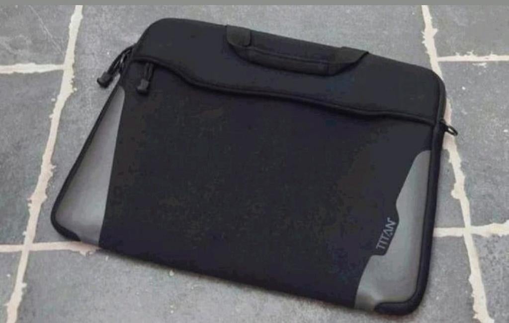 Titan Laptopsleeve / Laptoptas (19,6 inch laptop) NIEUW!, Ophalen of Verzenden, 17 inch of meer, Nieuw, Aktetas
