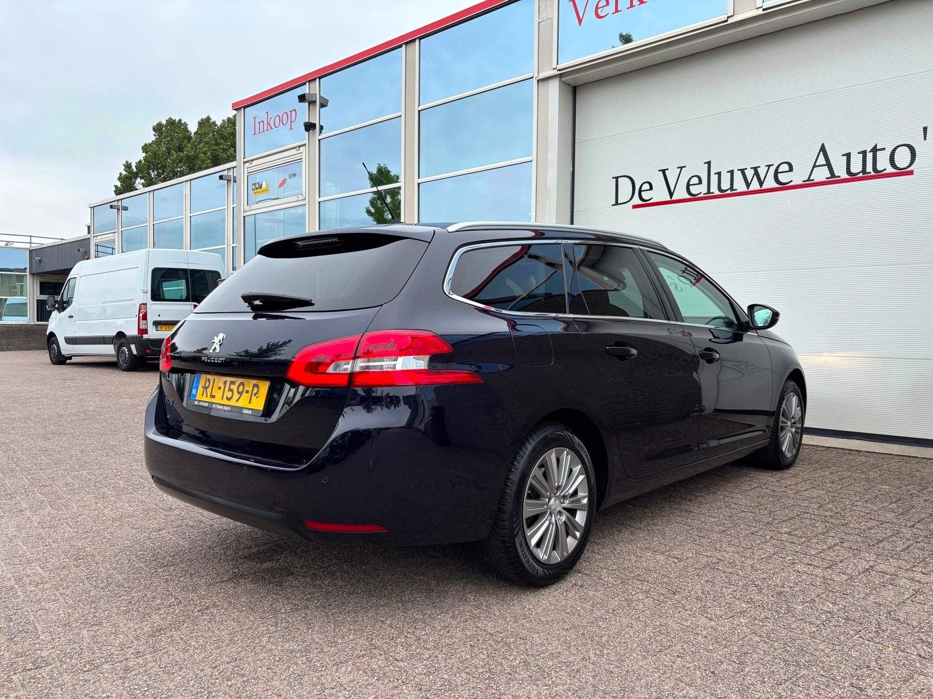 Peugeot 308 SW 1.2 PureTech Blue Lease|Pano|Clima|LED |Cruis, Voorwielaandrijving, Gebruikt, Euro 6, 1199 cc