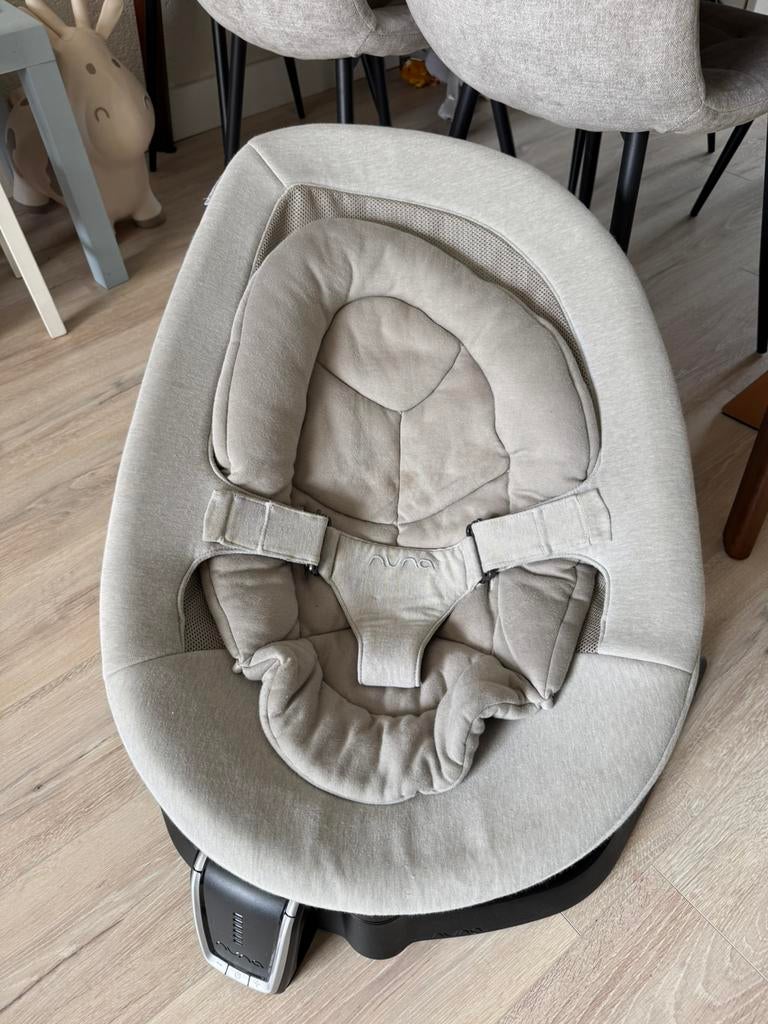 Nuna Leaf Wipstoel met motor, Ophalen, Zo goed als nieuw