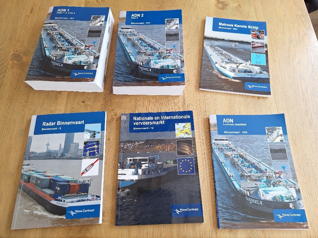 Diverse boeken binnenvaart, Ophalen of Verzenden, Beta, Zo goed als nieuw, MBO