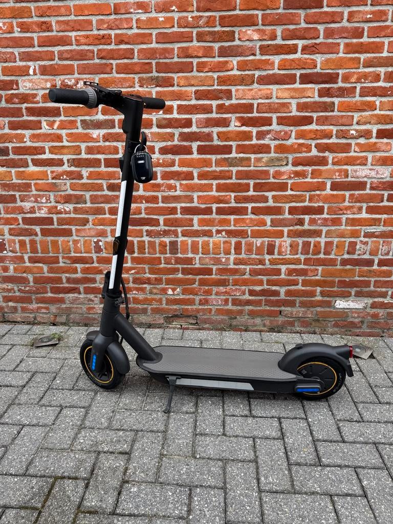 Segway Ninebot Max G30 E II, Fietsen en Brommers, Steps, Ophalen, Zo goed als nieuw, Elektrische step (E-scooter)