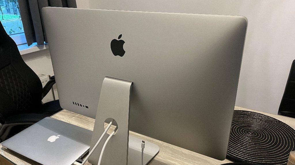 Apple Thunderbolt Display 27" A1407 + Apple USB-C Adapter, Computers en Software, Apple Desktops, Ophalen of Verzenden, Zo goed als nieuw