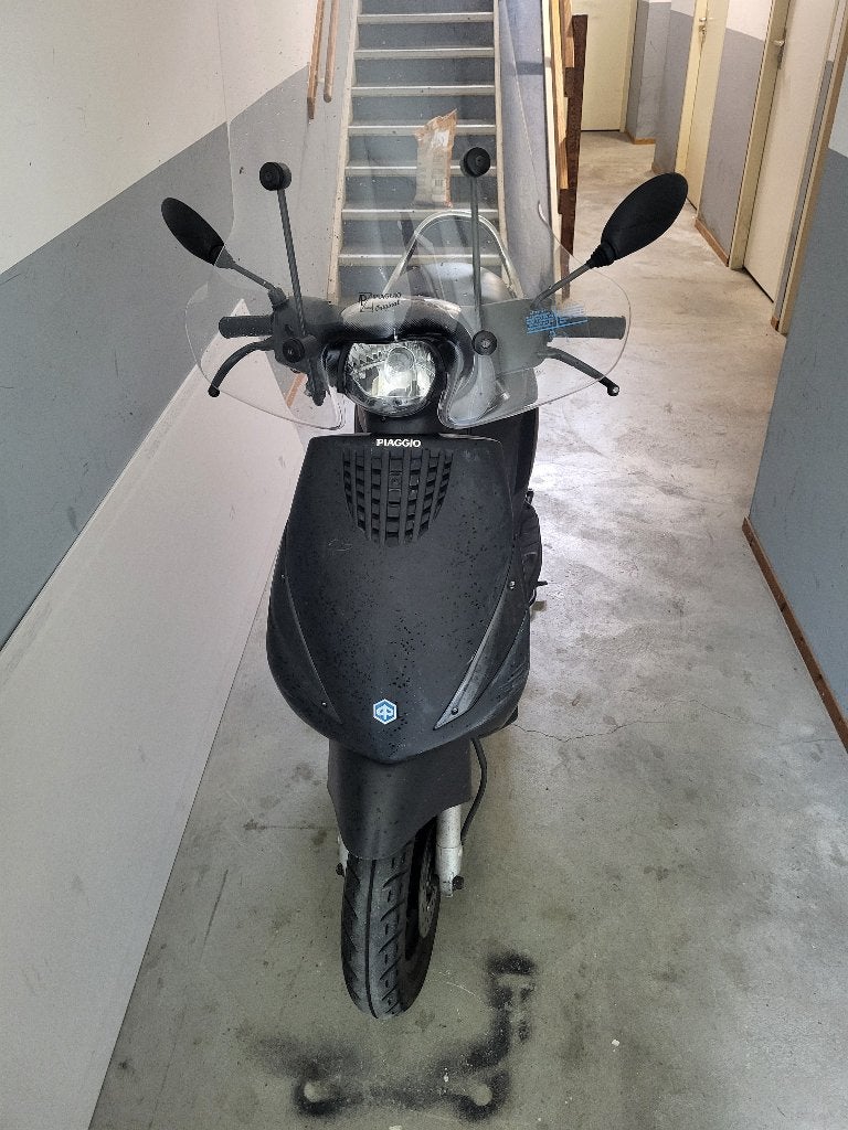 2017 Piaggio Zip 4T snorscooter weinig kilometers!, Ophalen, Gebruikt, Zip, Benzine