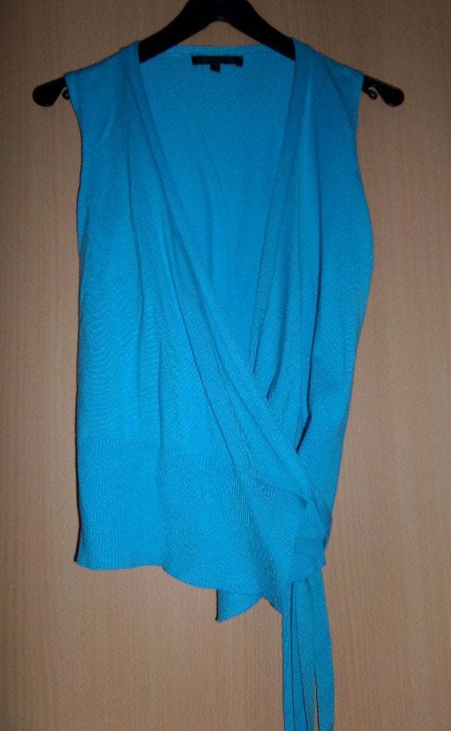 Lichtblauw, mouwloos wikkelvest maat S: ALS NIEUW, Kleding | Dames, Ophalen of Verzenden, Zo goed als nieuw, Maat 36 (S), Blauw