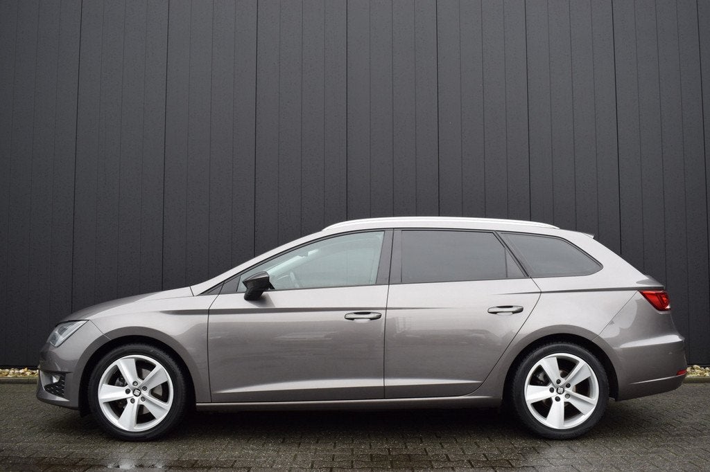 SEAT Leon ST 1.4 TSi FR Connect LED | Panoramadak | Leder/Al, Auto's, Seat, Gebruikt, 4 cilinders, Leon, Zilver of Grijs