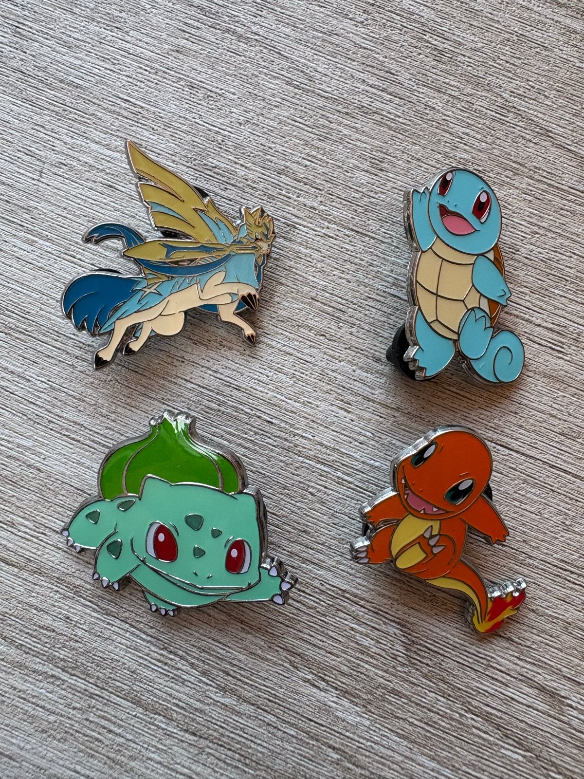 Pokémon Pins: Squirtle, Bulbasaur, Charmander & Zacian, Ophalen of Verzenden, Zo goed als nieuw
