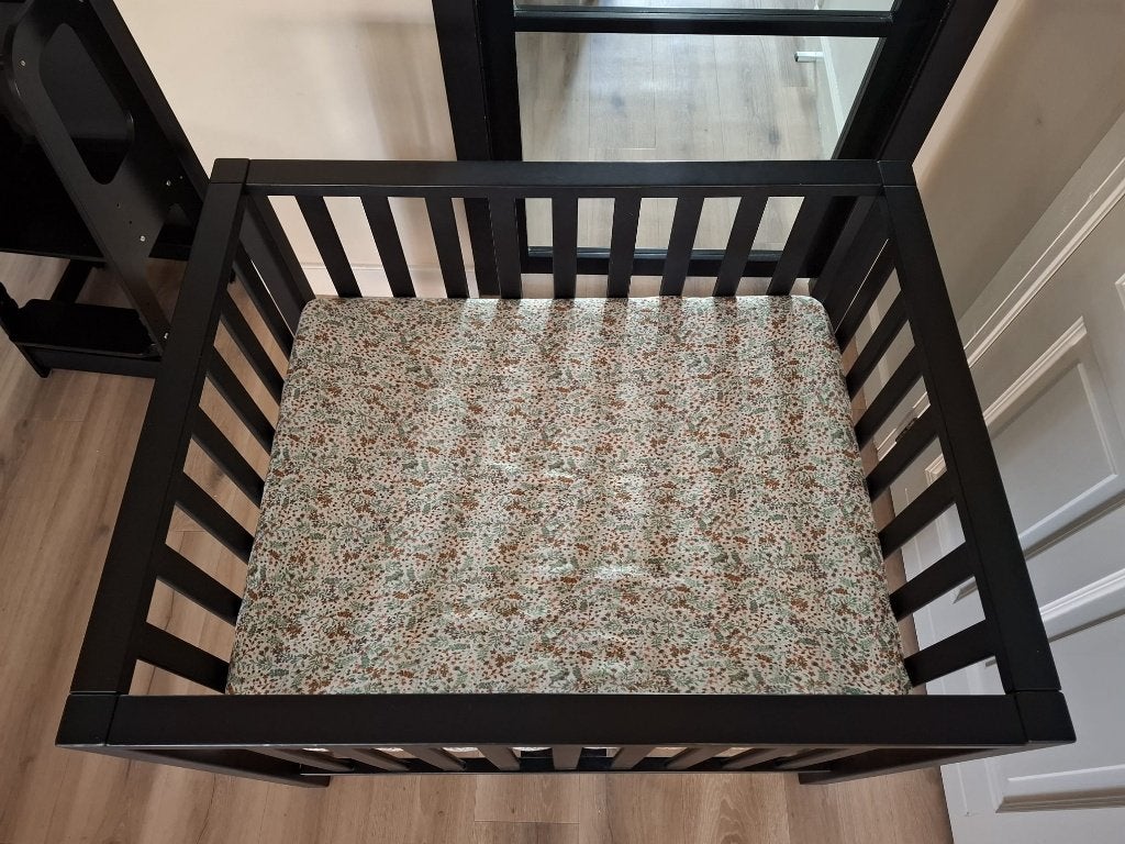 Twf baby box zwart met matras, Ophalen, Gebruikt, Rechthoekig, In hoogte verstelbaar