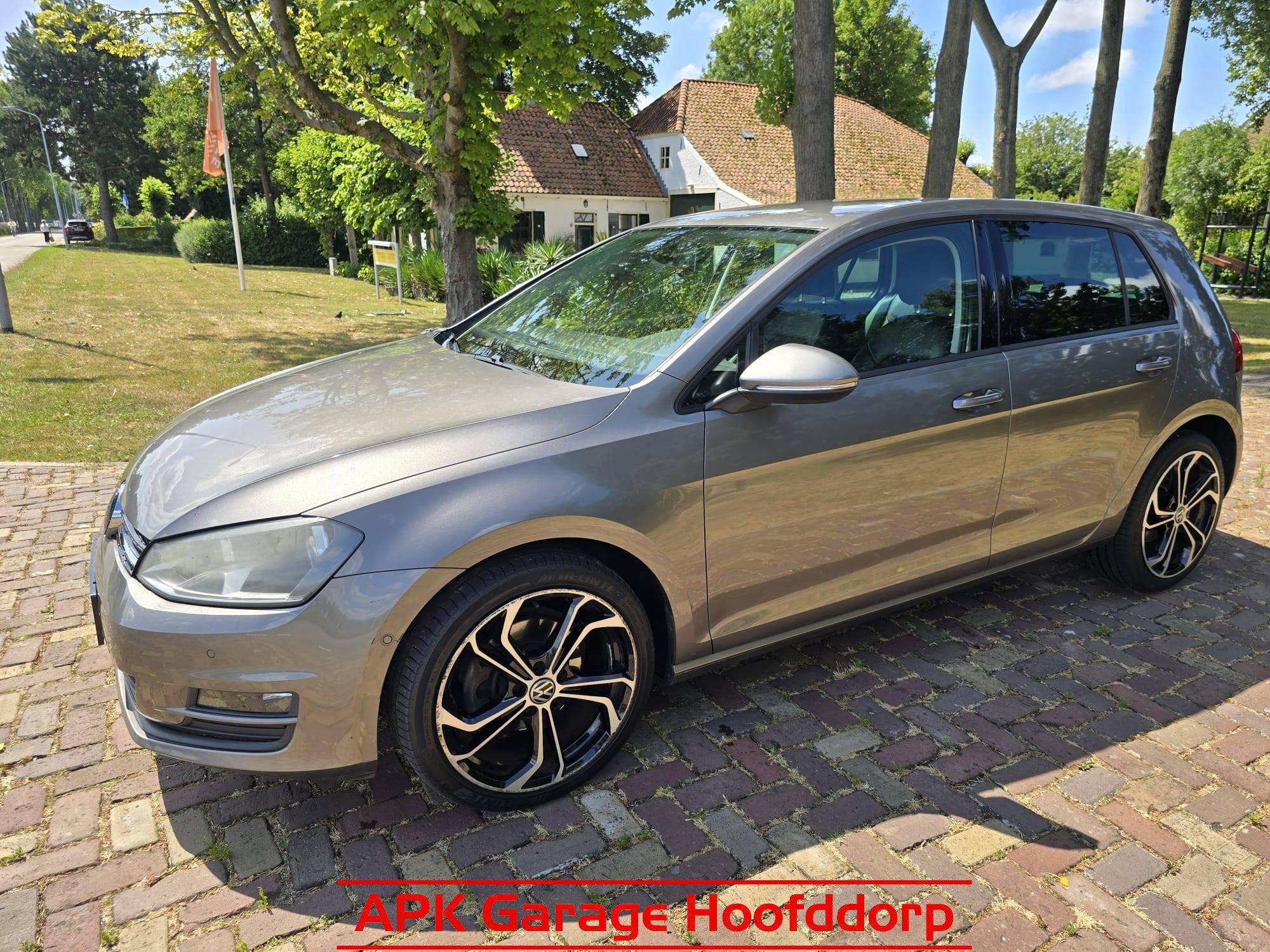Volkswagen Golf 1.4 TSI Highline / AUTOMAAT / Boekjes, Auto's, Euro 5, Gebruikt, Zwart, 4 cilinders